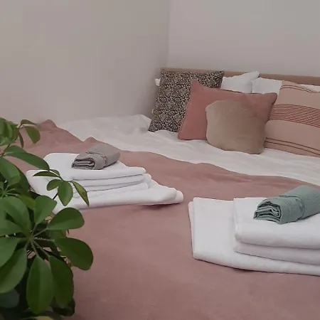 Old Town Oasis Apartment